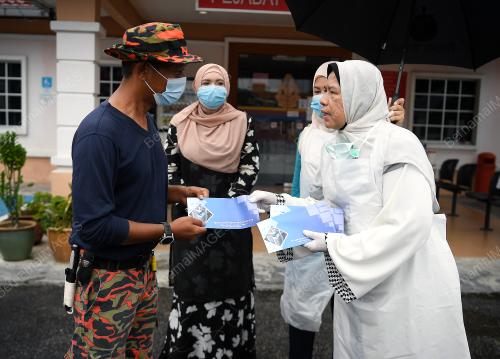 ZURAIDA KAMARUDDIN