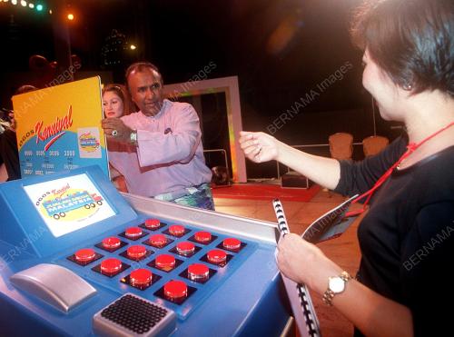 KARNIVAL JUALAN MEGA