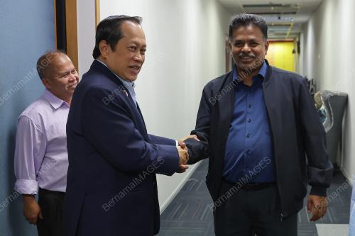 DATUK SERI AHMAD MASLAN