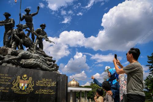 TUGU NEGARA CUTI UMUM