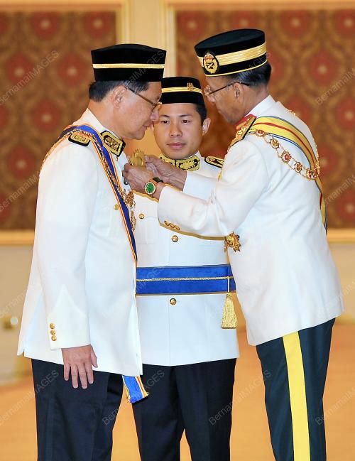 TUANKU ABDUL HALIM MU'ADZAM SHAH