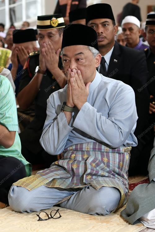 KL17_01022019_AGONG_BN201901319700