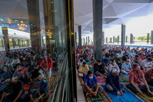 SOLAT TANPA PENJARAKAN FIZIKAL