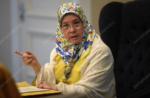 TUNKU HAJAH AZIZAH AMINAH MAIMUNAH ISKANDARIAH