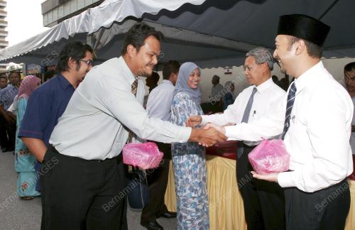 MUSTAPA MOHAMED