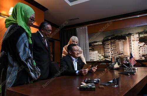 KL17_01112017_LAWATAN_BN201710279658