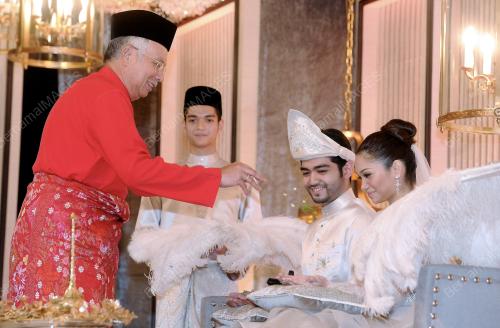KL17_01122012_PERKAHWINAN