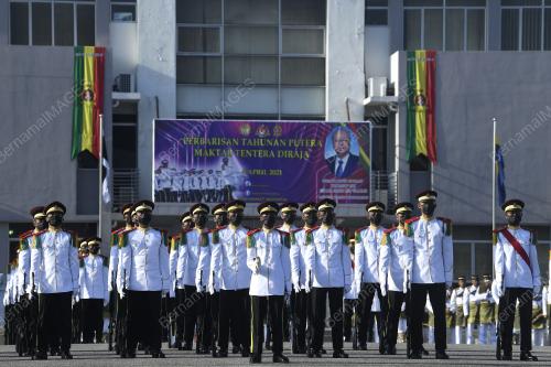 PERBARISAN TAHUNAN PUTERA DAN PENYAMPAIAN HADIAH PUTERA MAKTAB TENTERA DIRAJA 2020