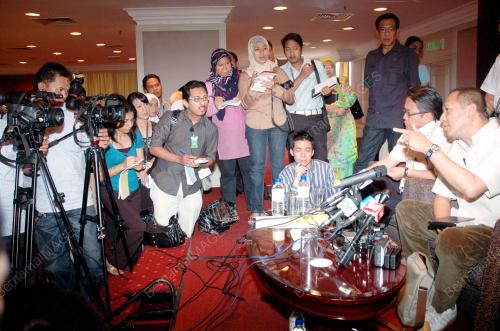 MOHAMED NAZRI ABDUL AZIZ