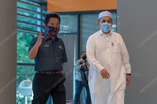 DATUK SERI DR SHAHIDAN KASSIM
