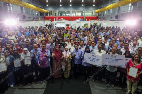 DATUK SERI DR WAN AZIZAH WAN ISMAIL