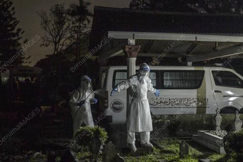 PENGEBUMIAN JENAZAH PESAKIT COVID-19