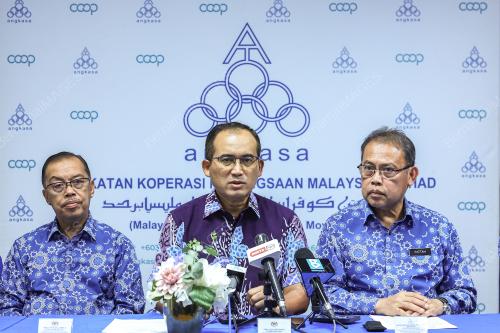 DATUK SERI KHAIRUL DZAIMEE DAUD