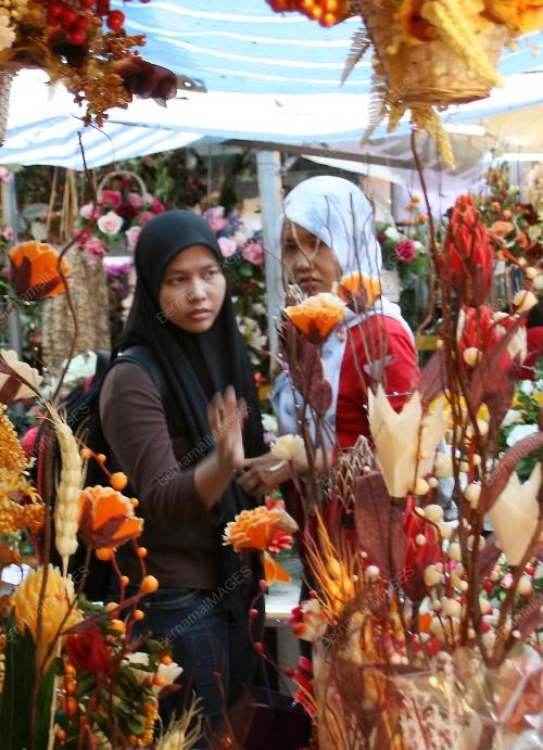 WANITA BUNGA