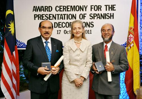 TAN SRI MUSTAFA MANSUR