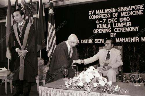 DATUK SERI DR. MAHATHIR BIN MOHAMAD