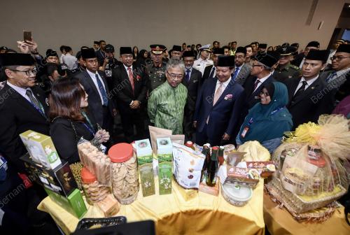 KL17_05042019_AGONG_BN201904045600