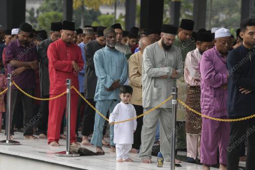 KL17_05062019_SOLAT_RAYA