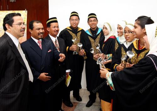 JAMIL KHIR BAHAROM