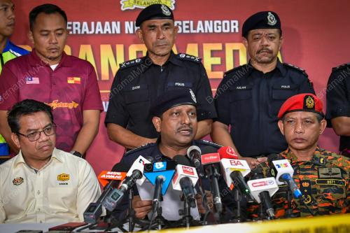 DATUK HUSSEIN OMAR KHAN