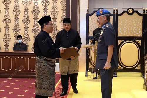 AL-SULTAN ABDULLAH RI'AYATUDDIN AL-MUSTAFA BILLAH SHAH