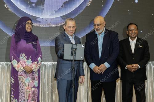 DATUK SERI FADILLAH YUSOF