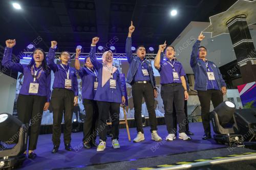 ERA BAHARU KOMITMEN ANAK MUDA BN