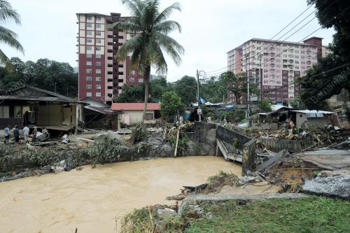 KL17_08032012_KESAN_BANJIR