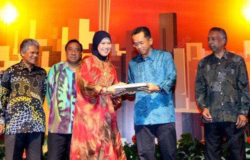DATUK SHAZIMAN ABU MANSOR