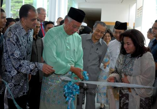 MOHD NAJIB TUN ABDUL RAZAK
