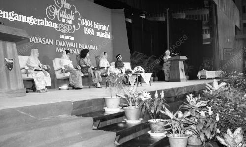 KL17_08052015_PERMAISURI_AGONG