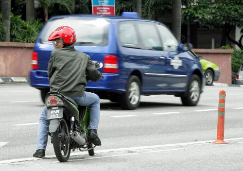 MOTOSIKAL MENEMPAH MAUT