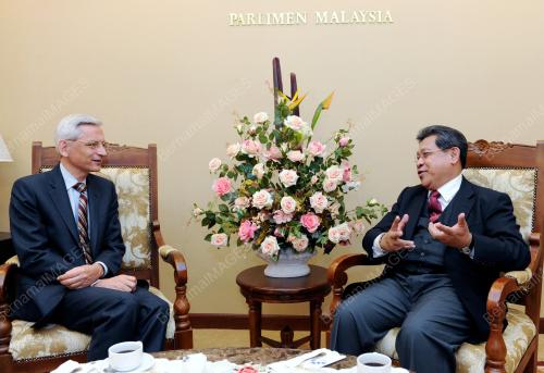 TAN SRI PANDIKAR AMIN MULIA