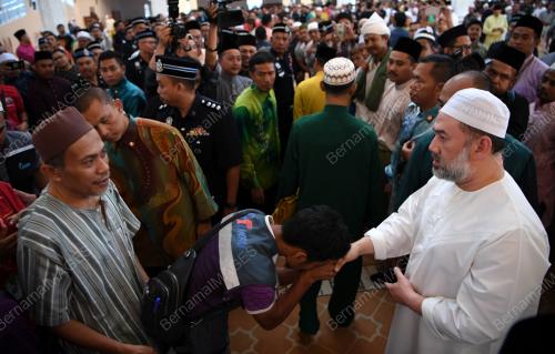 KL17_08092017_AGONG