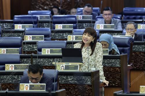 LIM HUI YING
