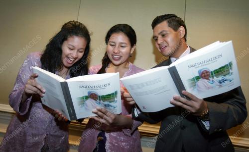 KL17_09012017_PELANCARAN_BUKU