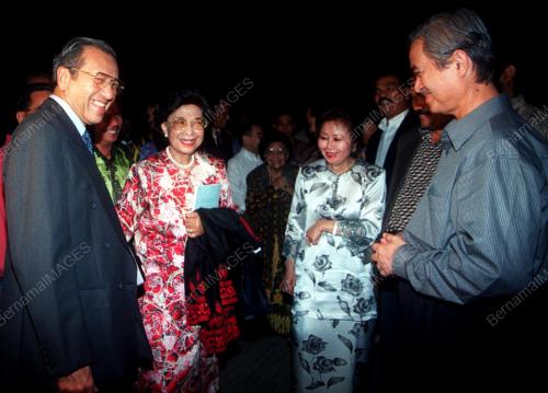 PM KE CUBA