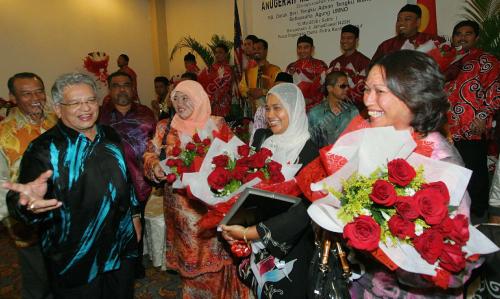TENGKU ADNAN TENGKU MANSOR