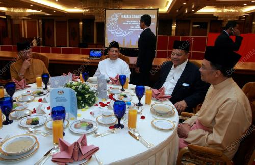 KL17_10072013_BUKA_PUASA