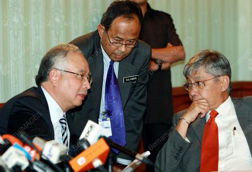 MOHD NAJIB TUN ABDUL RAZAK