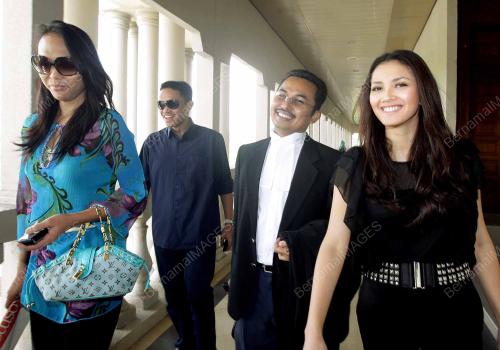 NUR FAZURA SHARIFUDIN