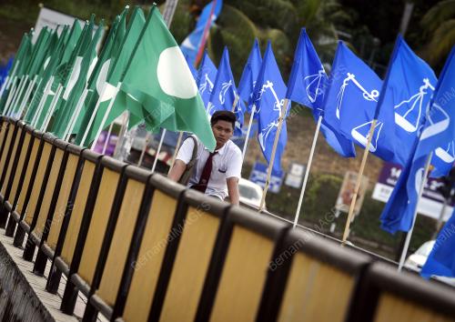KL17_11042018_BENDERA