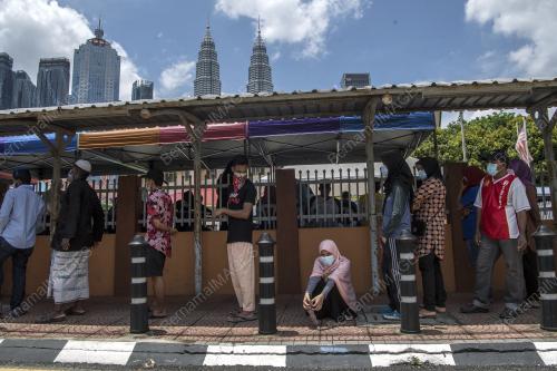 SARINGAN COVID 19 DI KAMPUNG BARU