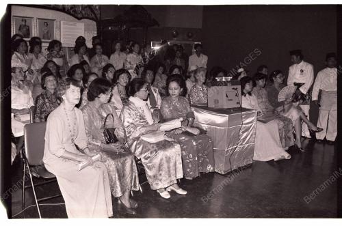 RAJA PERMAISURI AGONG MELAWAT MUZIUM NEGARA
