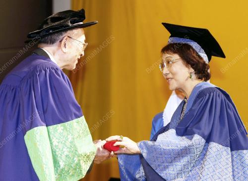 KONVOKESYEN UNIVERSITI MALAYA 2009