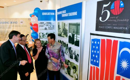 KL17_12042012_PEACE_CORPS