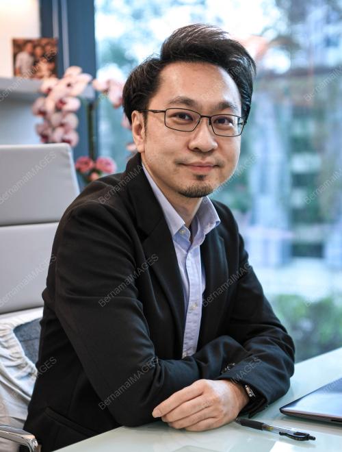 DR RICHARD CHAN TZE MING