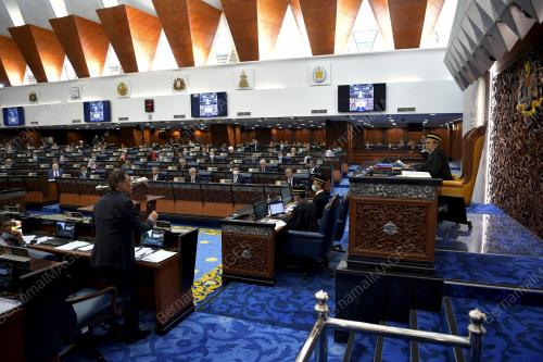 PERSIDANGAN PENGGAL KETIGA MAJLIS PARLIMEN KEEMPAT BELAS