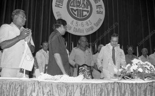 KL17_14012015_MAHATHIR_MIC