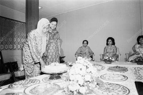 RAJA PERMAISURI AGONG